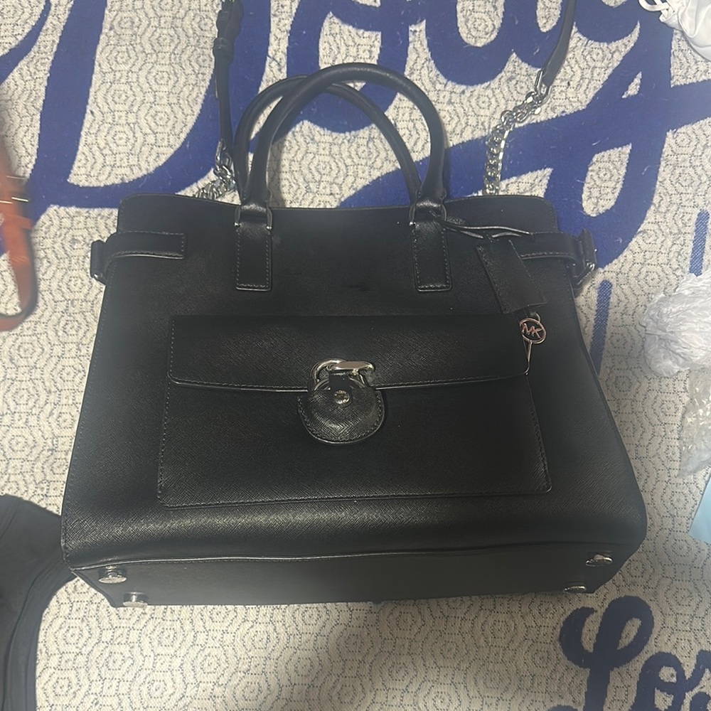 Elegant Black Leather Handbag